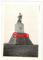 54 - TRÈS BELLE PHOTO 1958 : LÉOMONT - MONUMENT 1914 1918 - NANCY - WW1 - 1Wk - Meurthe-et-Moselle - War, Military