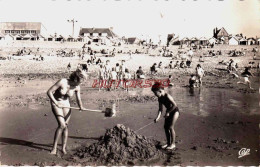 CPSM CAYEUX SUR MER - SOMME - LA PLAGE - Cayeux Sur Mer