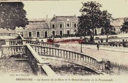 CPA BRESSUIRE - DEUX SEVRES - LE SQUARE DE LA GARE - Bressuire