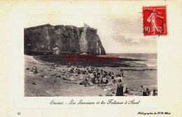 CPA ETRETAT - SEINE MARITIME - LES LAVEUSES ET LES FALAISES D'AVAL - Etretat