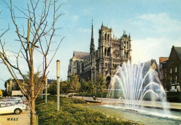 AMIENS La Cathedrale  Et Les Jets D'eau  3   (scan Recto-verso)MA2269Bis - Amiens