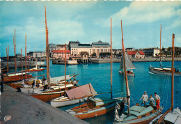 DEAAUVILLE TROUVILLE Le Bassin Des Yachts Et Le Casino De Trouville 8(scan Recto-verso) MB2391 - Deauville