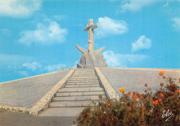 ARCACHON Le Monument Du Port De Plaisance Ancre Et Croix  39 (scan Recto Verso)MA2274UND - Arcachon