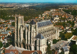  BOURGES  Vue Aerienne Sur La Cathedrale  21 (scan Recto-verso)MA2284Bis - Bourges