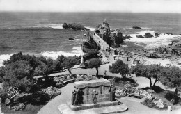 BIARRITZ  Monument Aux Morts   21 (scan Recto-verso)MA2297 - Biarritz