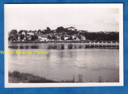 Photo Ancienne Snapshot - La Charité Sur Loire Ou Environs - Vue Prise De L'autre Coté Du Pont - Niévre Patrimoine - Places