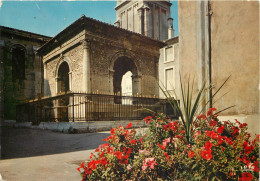 VALENCE Le Predentif Monument Funeraire Du XVIe S 9(scan Recto-verso) MC2413 - Valence