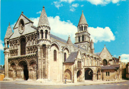 POITIERS Notre Dame La Grande Vue D Ensemble Du Sud Ouest 2(scan Recto-verso) MC2442 - Poitiers