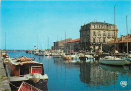 MARSEILLAN Le Port Principal Avec A Droite L Hotel Restaurant Le Chateau Du Port 14(scan Recto-verso) MC2476 - Marseillan