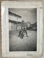 Portrait D’un Homme Sur Une Moto Snapshot Photo Vers 1950-1960 - Automobile