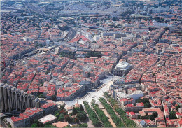 MONTPELLIER Le Centre Ville Place De La Comedie Et Le Theatre 14(scan Recto-verso) MC2489 - Montpellier