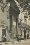 13* ARLES  Place Du Forum          MA99,1067 - Arles