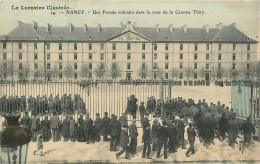 54* NANCY  Parade Dans Cour De La Caserne Thiry    RL25,0170 - Kasernen