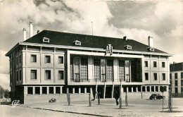 61* ARGENTAN    Hotel De Ville  CPSM  (format 9x14cm)  RL25,1729 - Argentan