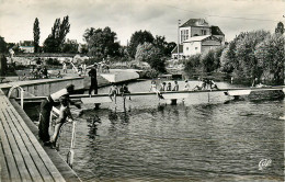 61* ARGENTAN     La Piscine   CPSM  (format 9x14cm) RL25,1727 - Argentan