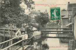 61* VIMOUTIERS  « la Vie »  Vue Prise Du Pont De La Rue De Lisieuux     RL25,1697 - Vimoutiers
