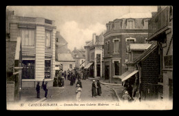 80 - CAYEUX-SUR-MER - GRANDE RUE AVEC GALERIES MODERNES - Cayeux Sur Mer