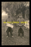 91 - ORSAY - DEUX SOLDATS DU 90E R.I AU BORD DU LAC - CARTE PHOTO ORIGINALE - Orsay