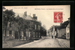 CPA Breteuil-Ville, La Gendarmerie Et La Rue Tauart  - Breteuil