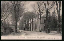 CPA Confolens, Route De Limoges Et L`Ecole Communale  - Confolens