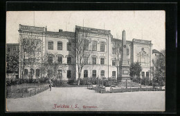 AK Zwickau, Sa., Gymnasium Mit Denkmal Und Anlagen  - Zwickau