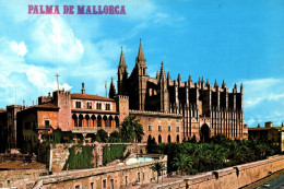 (RECTO / VERSO) PLAMA DE MALLORCA EN 1984 - N° 133 - CATEDRAL Y PALACIO DE LA ALMUDAINA - BEAUX TIMBRES - CPM GF - Palma De Mallorca