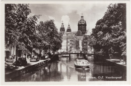 Amsterdam: SKODA 1101, MERCEDES 170V, BUICK EIGHT ROADMASTER - Canal Boat - O.Z. Voorburgwa​l - (Holland) - Voitures De Tourisme