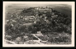 AK Augustusburg Im Erzgebirge, Ortsansicht Mit Der Burg Vom Flugzeug Aus  - Augustusburg