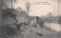 53 LA CHAIRE DU DIABLE ENV DE MAYENNE - Autres & Non Classés