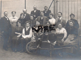 PHOTO ANCIENNE,77,SEINE ET MARNE,COUBERT,1910,GROUPE FAMILIAL  A LA DISTILLERIE,RARE - Orte