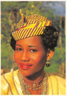 972-MARTINIQUE FOLKLORE COSTUME-N° 4447-B/0215 - Otros & Sin Clasificación