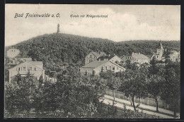 AK Bad Freienwalde, Totale Mit Kriegerdenkmal  - Bad Freienwalde