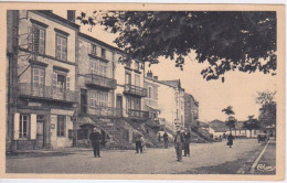 63  - AUBIERE - LA PLACE DES RAMACLES ET LA POSTE PTT - Aubiere