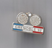 PIN'S THEME SPORT PETANQUE GRENOBLE  CHPT DE FRANCE 92 - Petanca