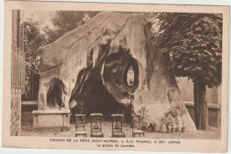 CPA - 92 - ISSY LES MOULINEAUX - Maison De La Mère SAINT ALFRED - La Grotte De Lourdes - Vers 1930 - Issy Les Moulineaux