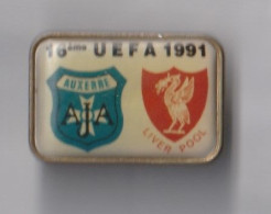 PIN'S THEME FOOTBALL MATCH COUPE EUROPE  AUXERRE  LIVERPOOL - Football