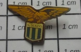 1618c Pin's Pins / Beau Et Rare / SPORTS / CLUB FOOTBALL ITALIE LAZIO ROME - Fussball