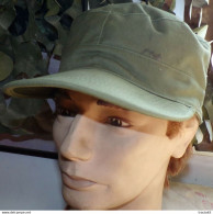 ARMEE AMERICAINE U.S : CASQUETTE AVEC TISSU PROTECTION DES OREILLES  , TAILLE 7  SOIT TAILLE FRANCAISE 56  , BON ETAT VO - Cascos