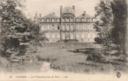 FRANCE - Vannes - La Préfecture Prise Du Parc - L L - Vue Générale - Carte Postale Ancienne - Vannes