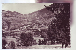 38 - THÉYS - VUE GÉNÉRALE ET COL DU BARIOZ -  - Theys