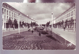 17 - ROYAN - BOULEVARD ARISTIDE-BRIAND - ANIMÉE - AUTOMOBILE -   - Royan