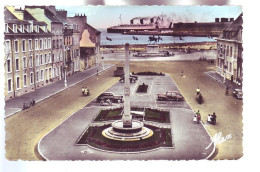 50 - CHERBOURG - LA PLACE DE REPUBLIQUE - ANIMÉE - AUTOMOBILE - COLORISÉE -  - Cherbourg