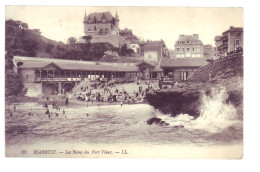 64 - BIARRITZ - LES BAINS DU PORT VIEUX - ANIMÉE -  - Biarritz