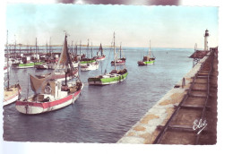 17 - ILE-D'OLERON - LA COTINIERE - LE DEPART DES BATEAUX POUR LA PECHE - COLORISÉE -  - Ile D'Oléron