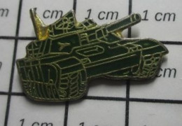 1518B Pins Pin's / Rare & Belle Qualité  MILITARIA / BLINDE CHAR DE COMBAT LECLERC Bientôt Le Porte-avions SUPER U ? - Militaria