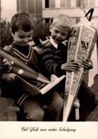 H1835 - TOP Glückwunschkarte Schulanfang - Kinder Zuckertüte - Verlag Reichenbach DDR - Eerste Schooldag