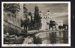 AK Passau, Partie Am Innquai Mit Blick Auf Die Studienkirche  - Passau