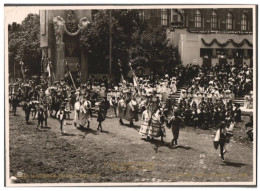 Archiv-Fotografie R. Lechner, Wien, Ansicht Wien, Kaiser-Huldigung 1908, Zeit Kaiser Friedrich III. - Aufzug Zum Turni  - Famous People