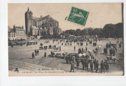 AJC - Le Mans - La Place Des Jacobins Un Jour De Marché - Le Mans