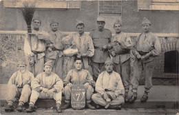 Militaria - Carte Photo - Soldats Du 2ème Escadron - Capitaine De Fraguier - 7 - Regimientos